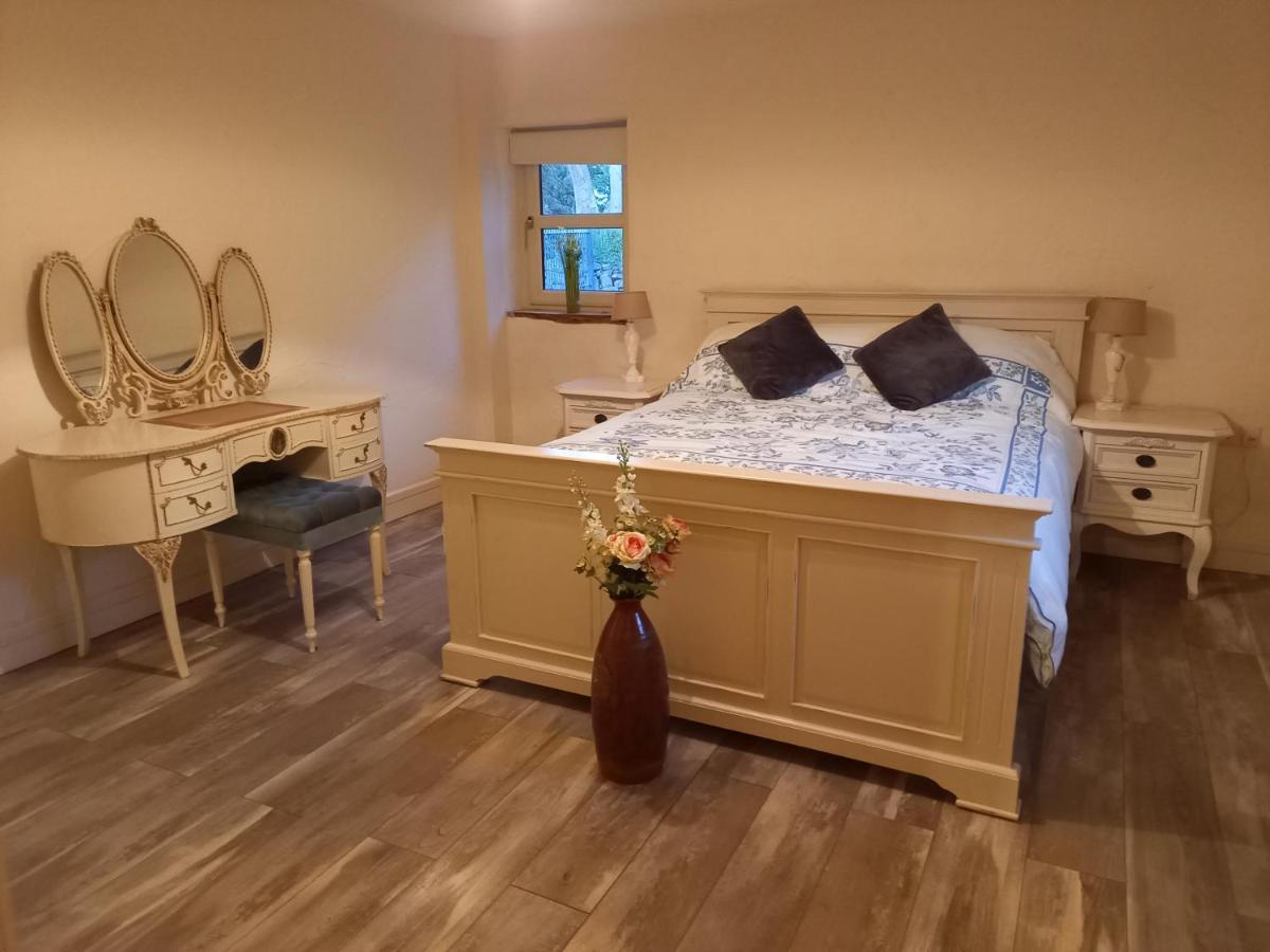 Mary'S Bespoke Cottage คิลลาร์นีย์ ภายนอก รูปภาพ
